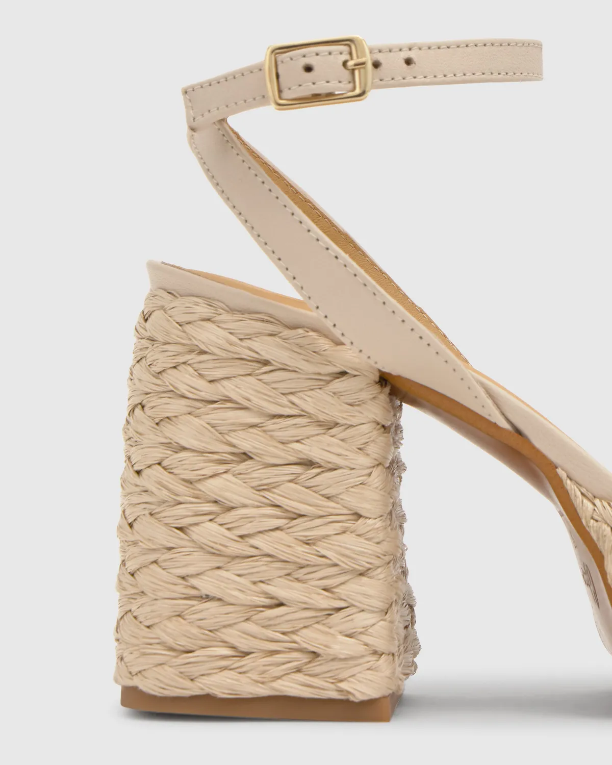 Castaner Valeriette 258 sandaal crudo raffia 10 cm