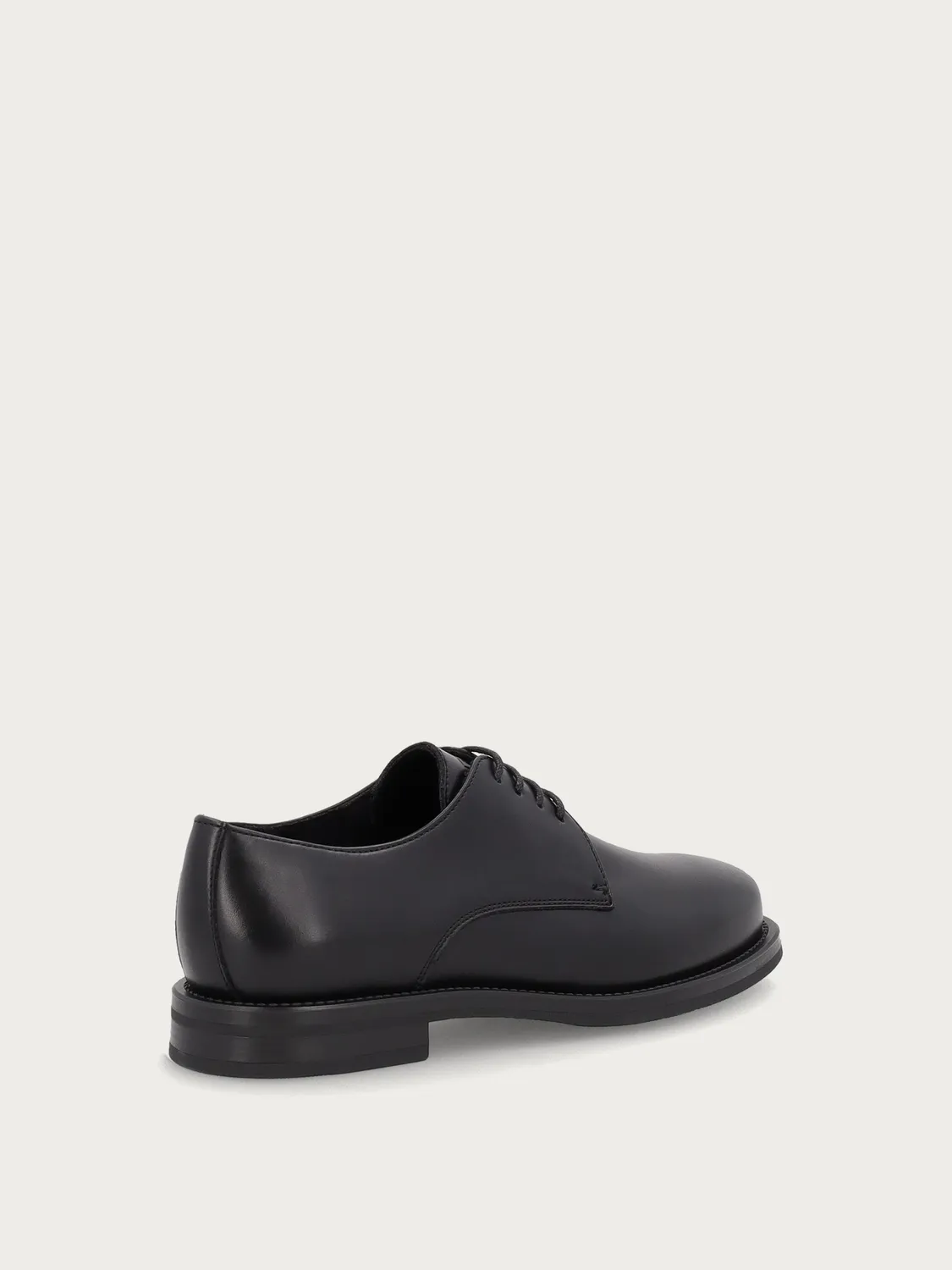 Frau Re-Genesis zwarte veterschoenen gerecycled leer dames