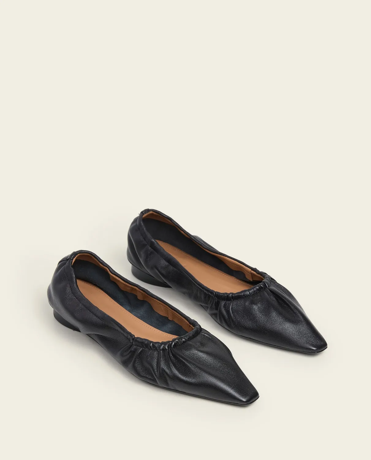 Flattered Isa ballerina leer zwart