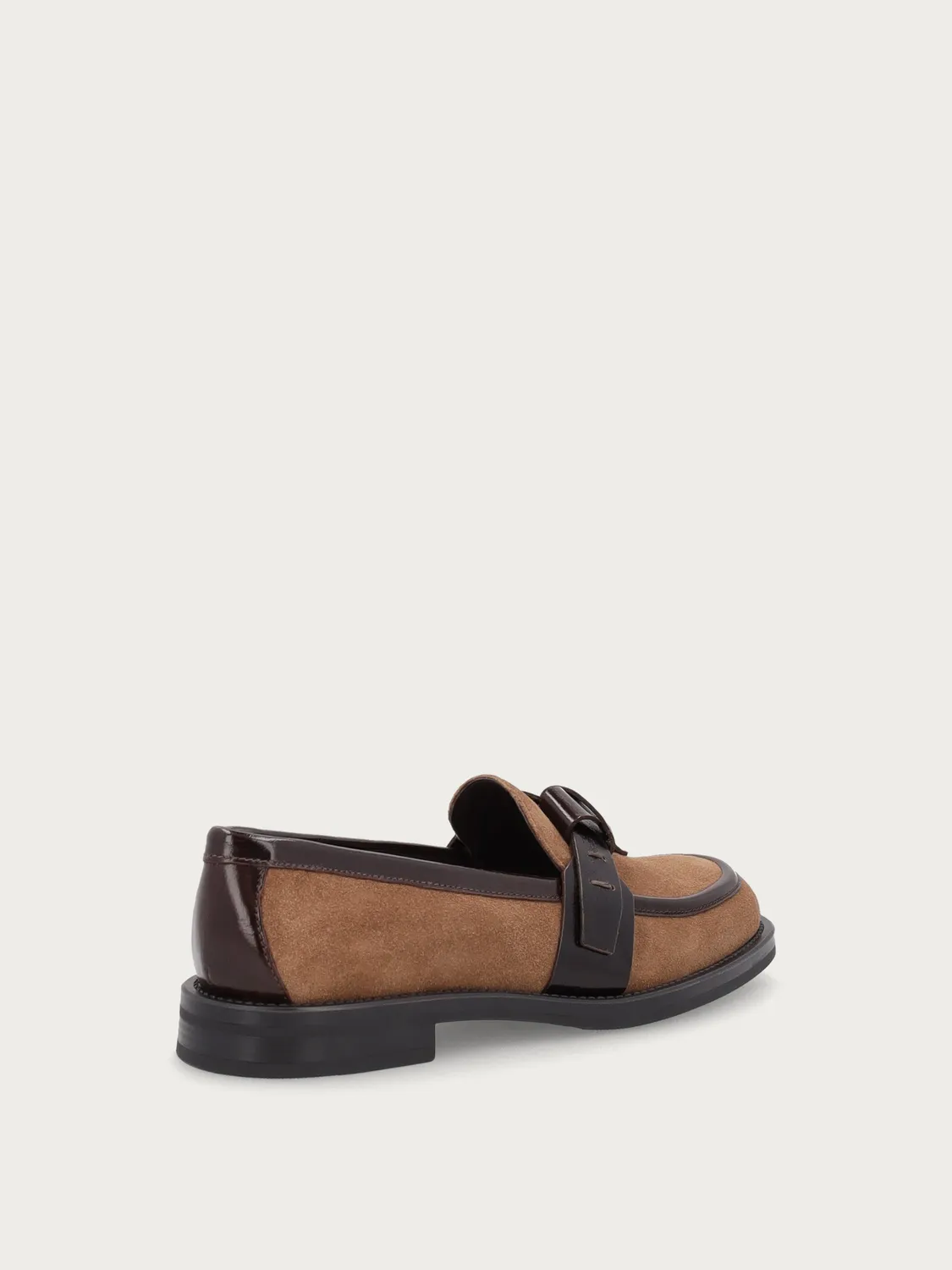 Frau Verona beige suède loafers strik dames