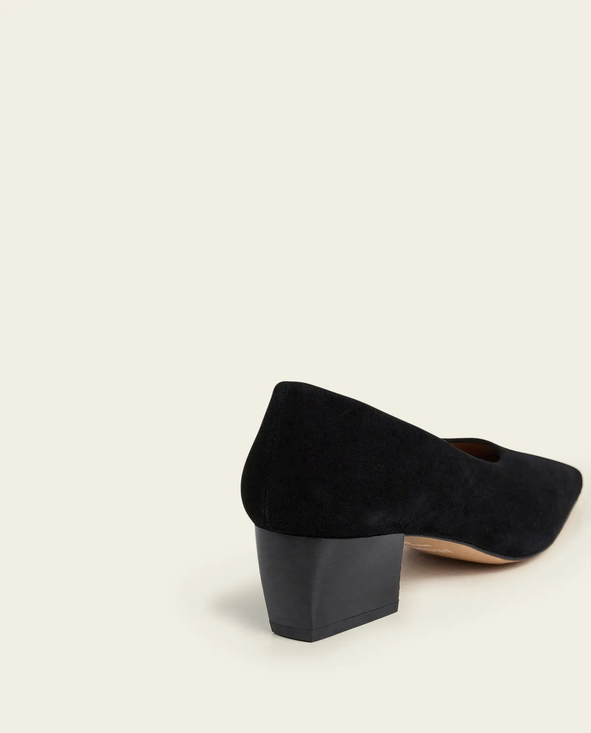 Flattered Angelina 30 pumps zwart suède blokhak