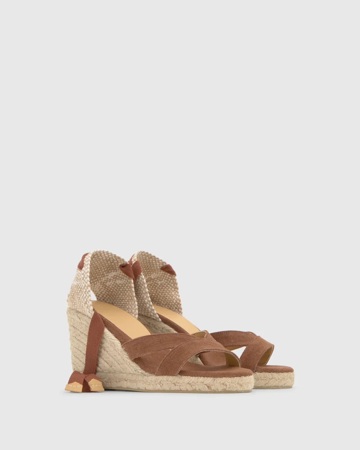 Castaner Bailey 8 002 sleehaksandaal pecan canvas