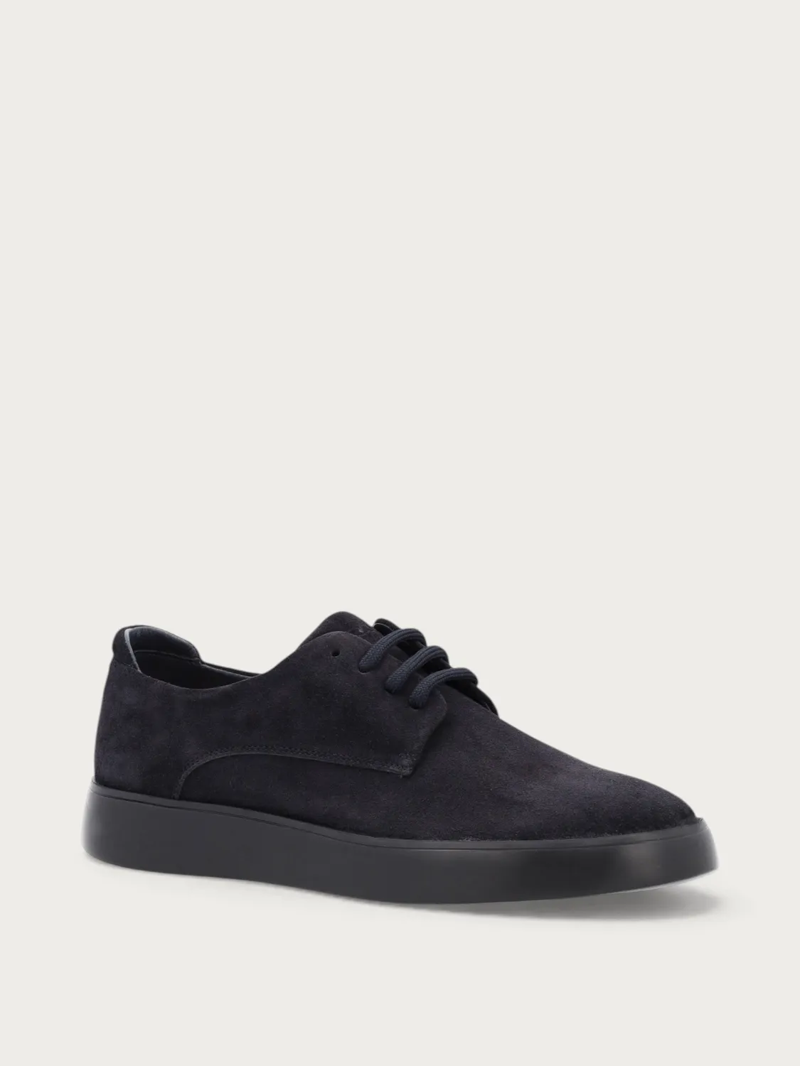 Frau Verona blauwe suède sneakers