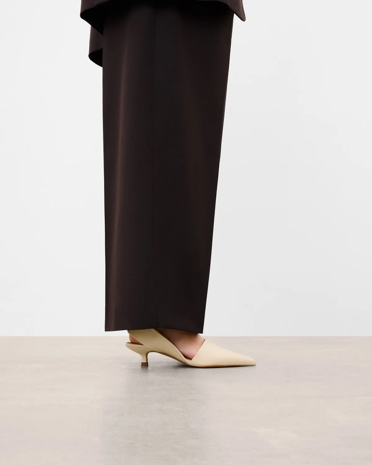 Flattered Ninni slingback crème leer kittenhak