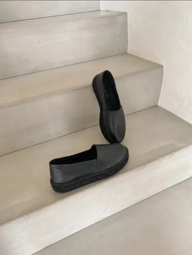 Jutelaune Blackie loafers wildleer zwart