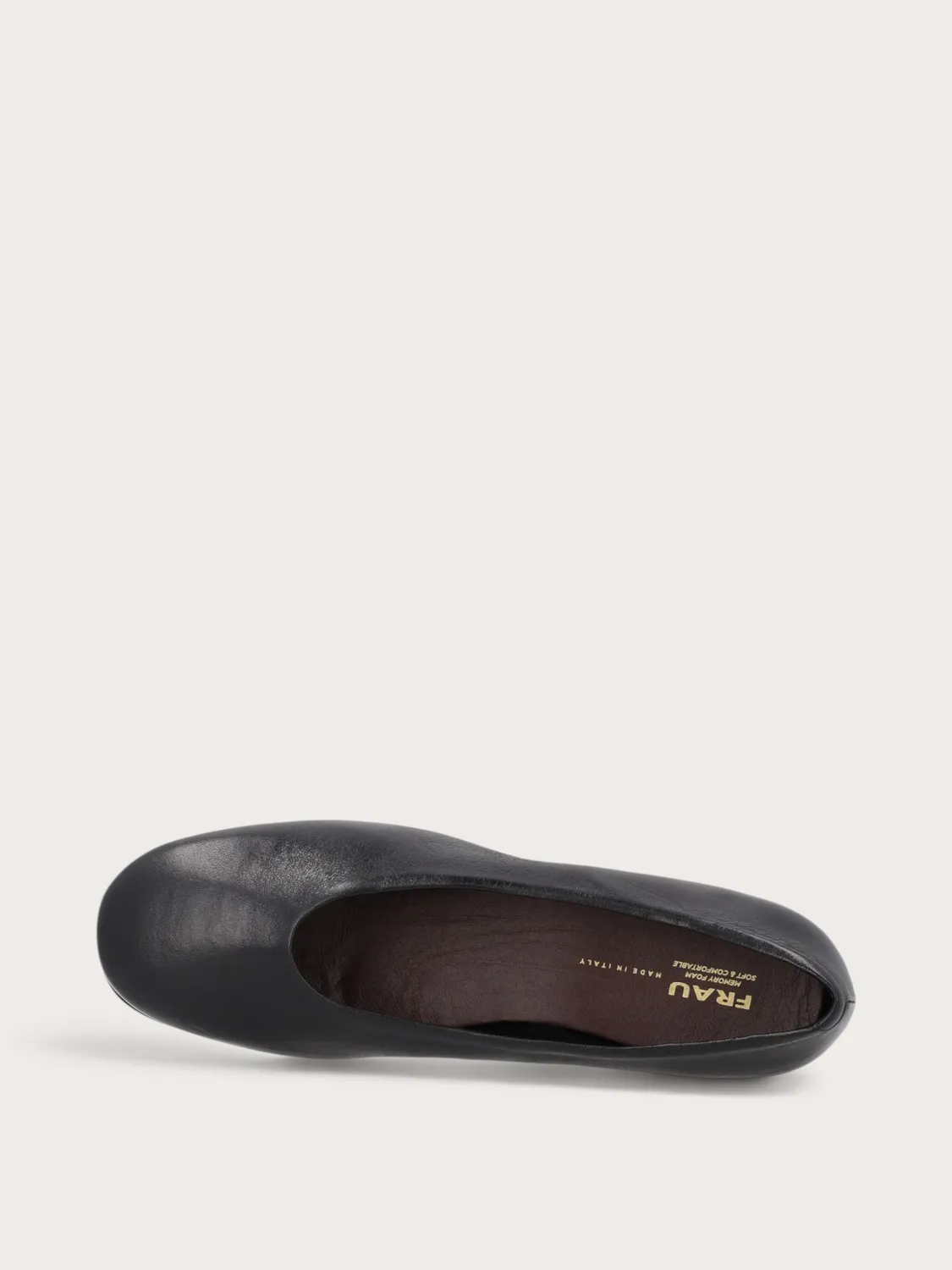 Frau Verona pumps zwart leer amandelneus blokhak