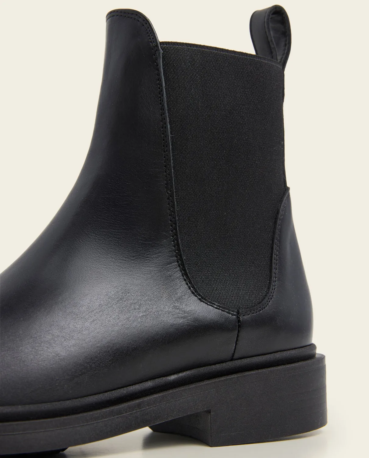Flattered Fiona Chelsea boots zwart leer plat