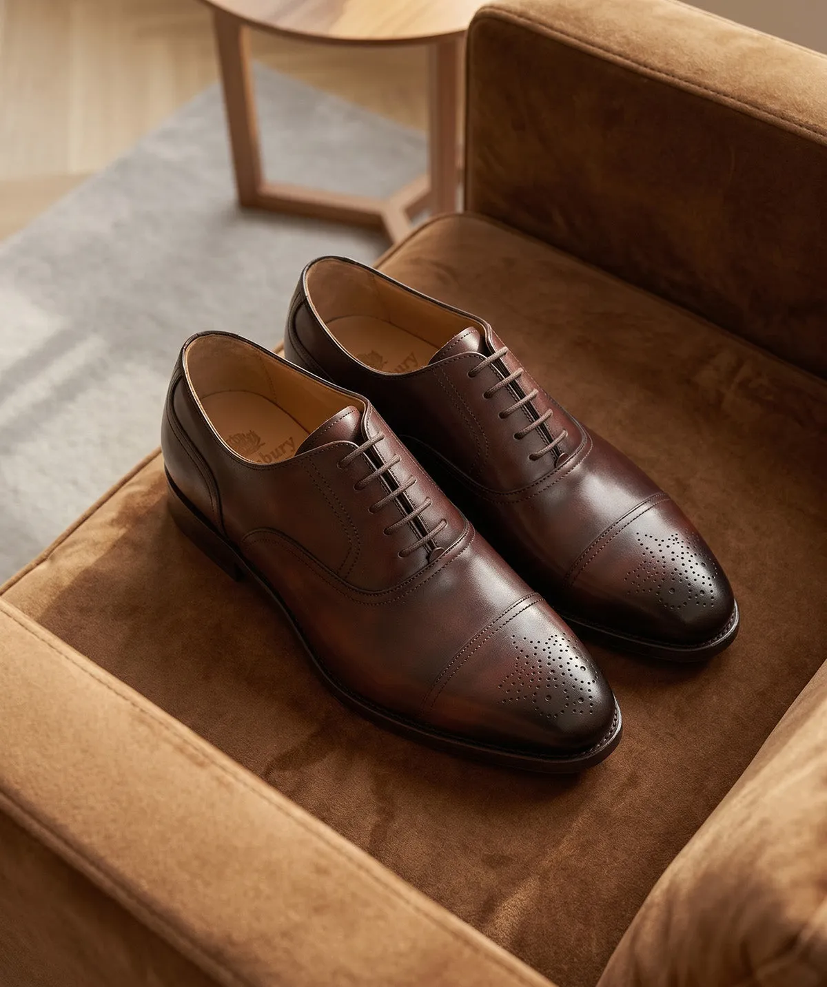 Finsbury Damiano oxford bruin volnerf kalfsleer