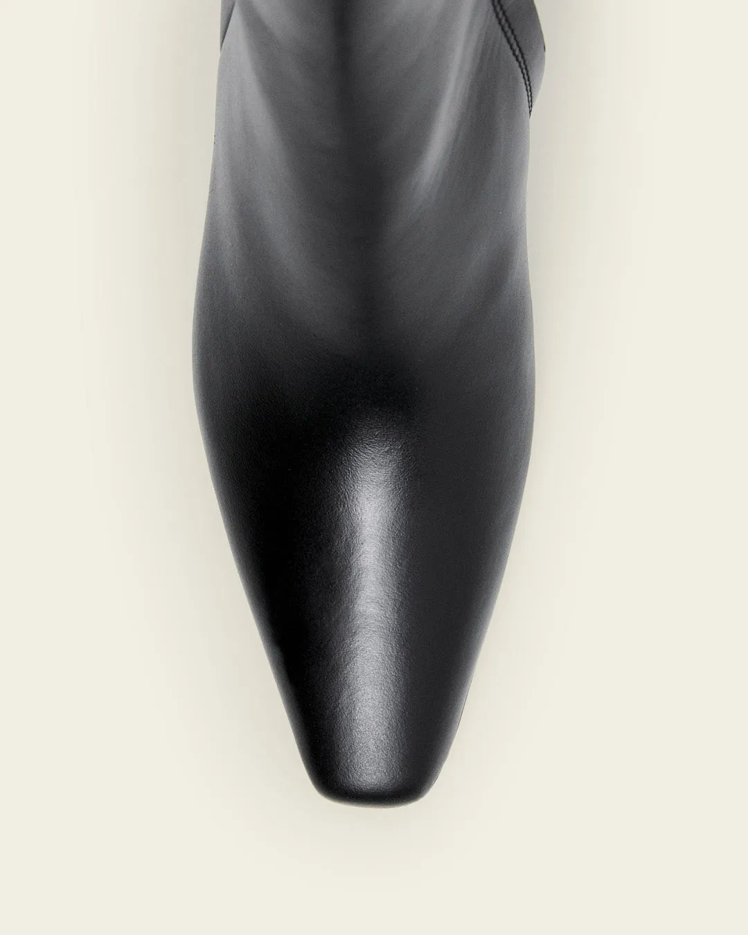 Flattered Gill Leather enkellaarzen zwart leer hak