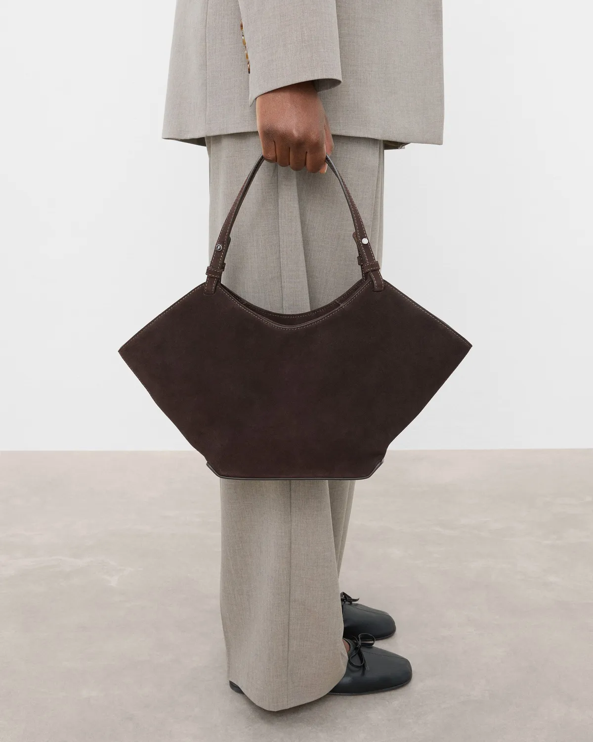 Flattered Dilba Mini Tote schoudertas bruin suède