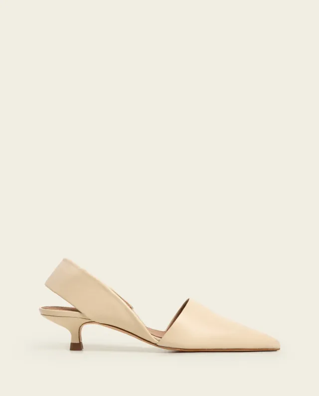Flattered Ninni slingback crème leer kittenhak