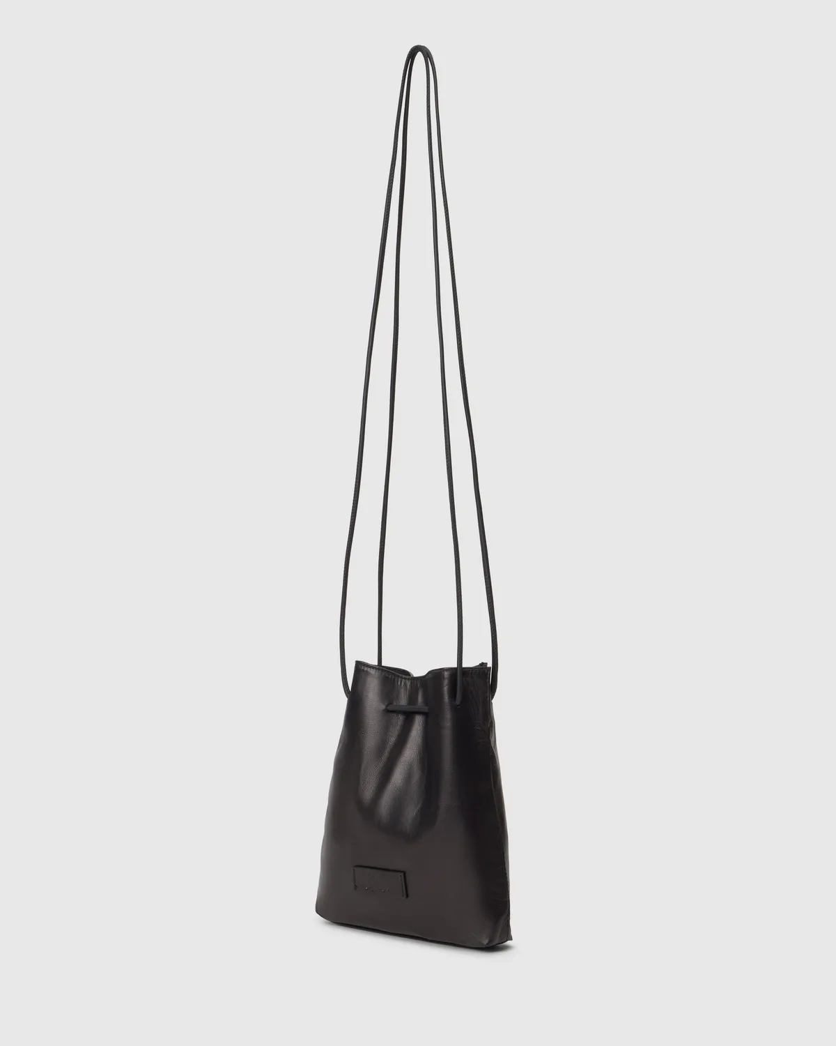 Castaner B. Simone Trenza/314 bucket bag zwart buffelleer