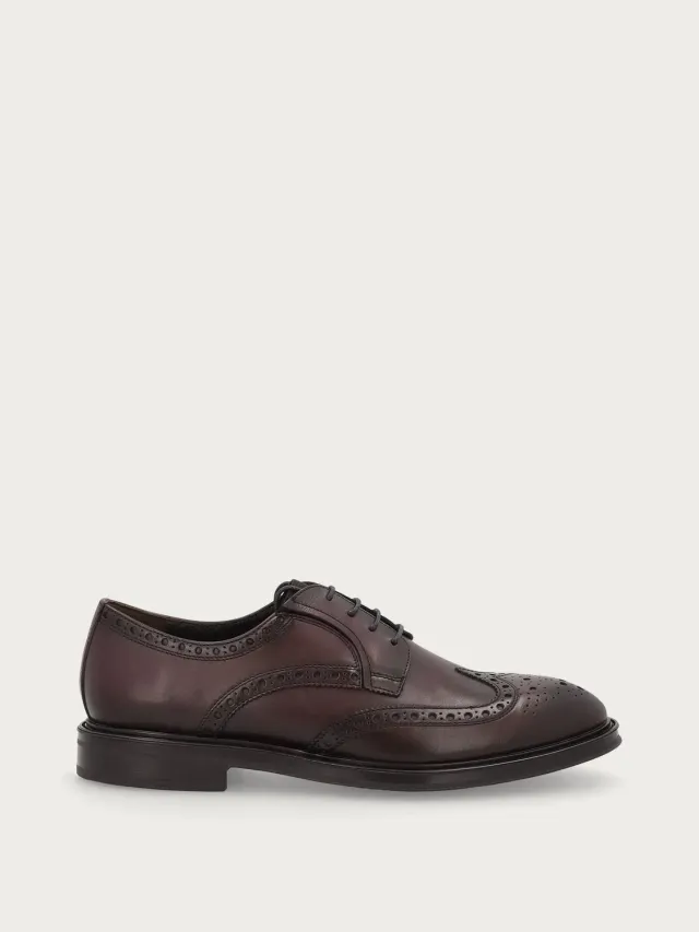 Frau Signature wing-tip oxfordschoenen kalfsleer
