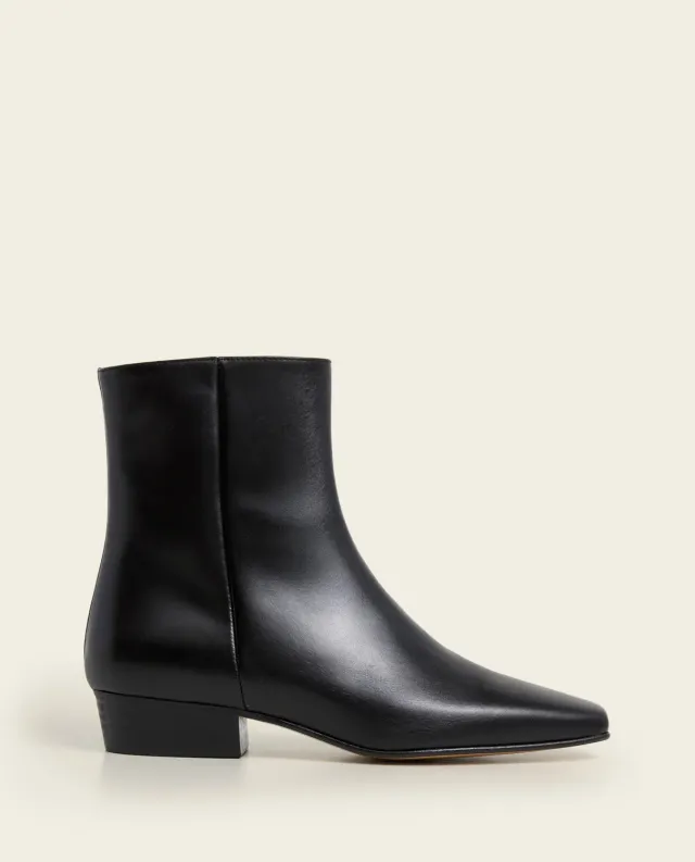 Flattered Rami laarzen zwart leer plat vierkant