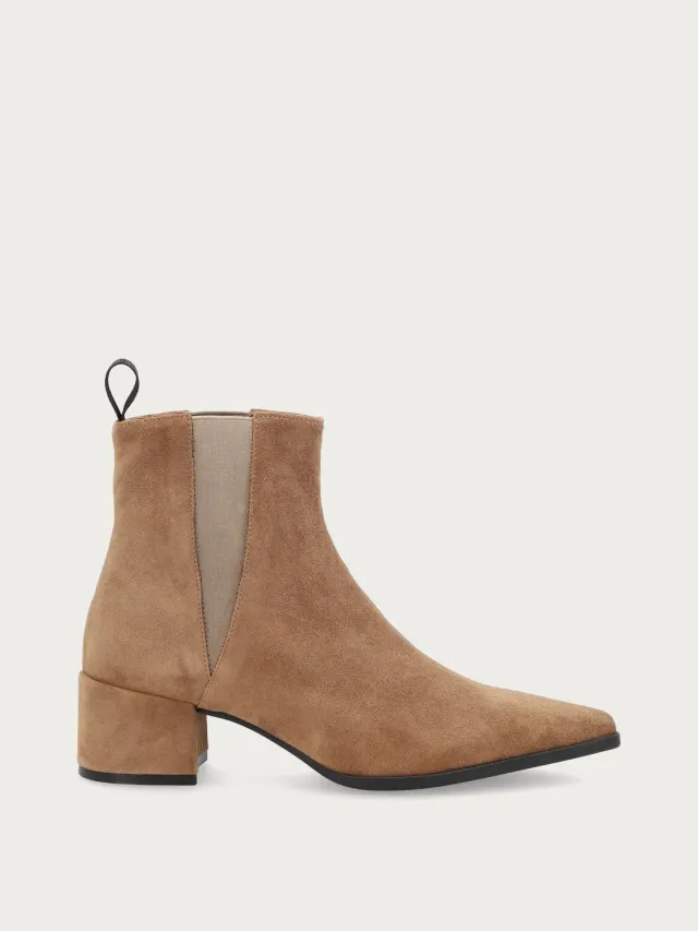 Frau Verona Beatle boots beige suède met hak