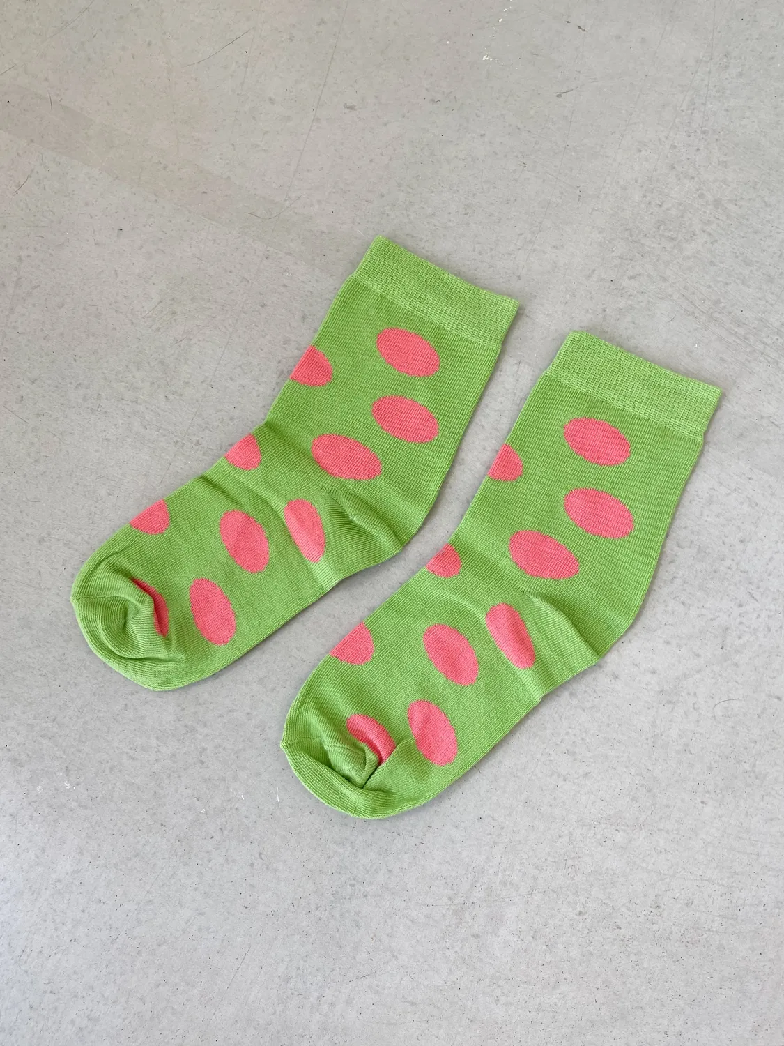 Jutelaune Green Pink Dots sokken one size bio katoen