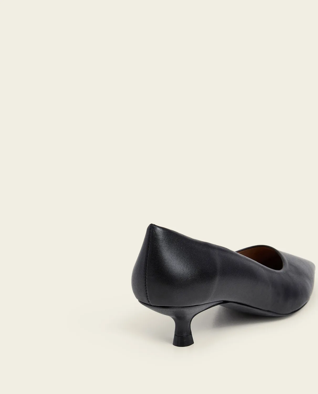 Flattered Naima pumps zwart leer kittenhak