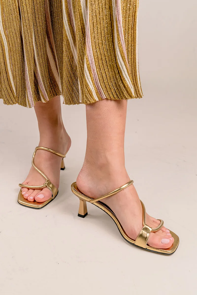 Bryan Stepwise Dorado Ares sandalen leer goud smalle band