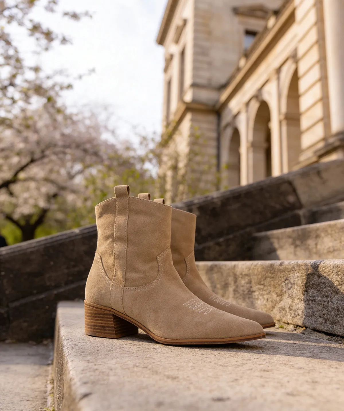 Finsbury Lise beige velours cowboylaarzen geborduurd