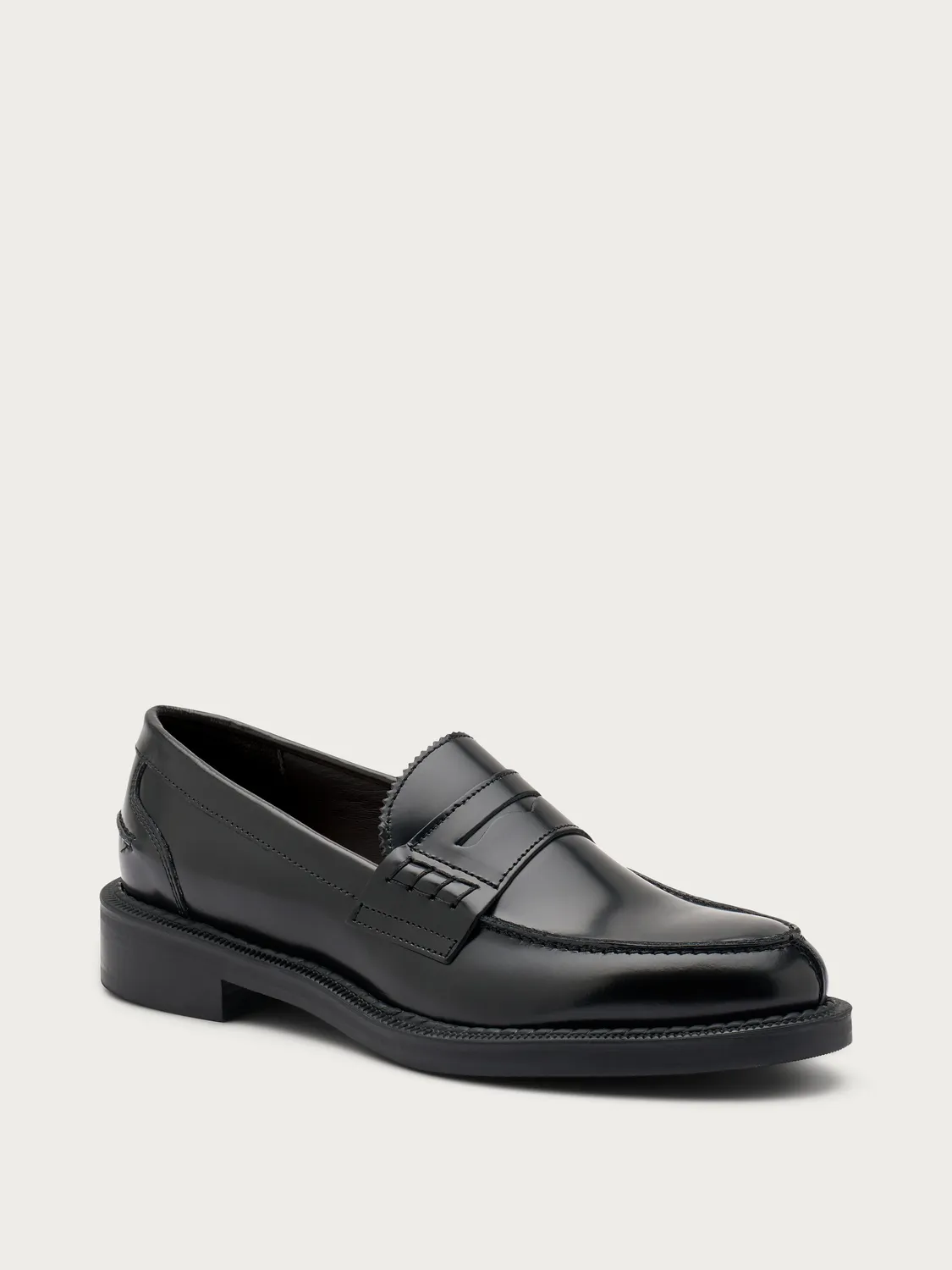 Frau Verona loafers zwart geborsteld leer varsity
