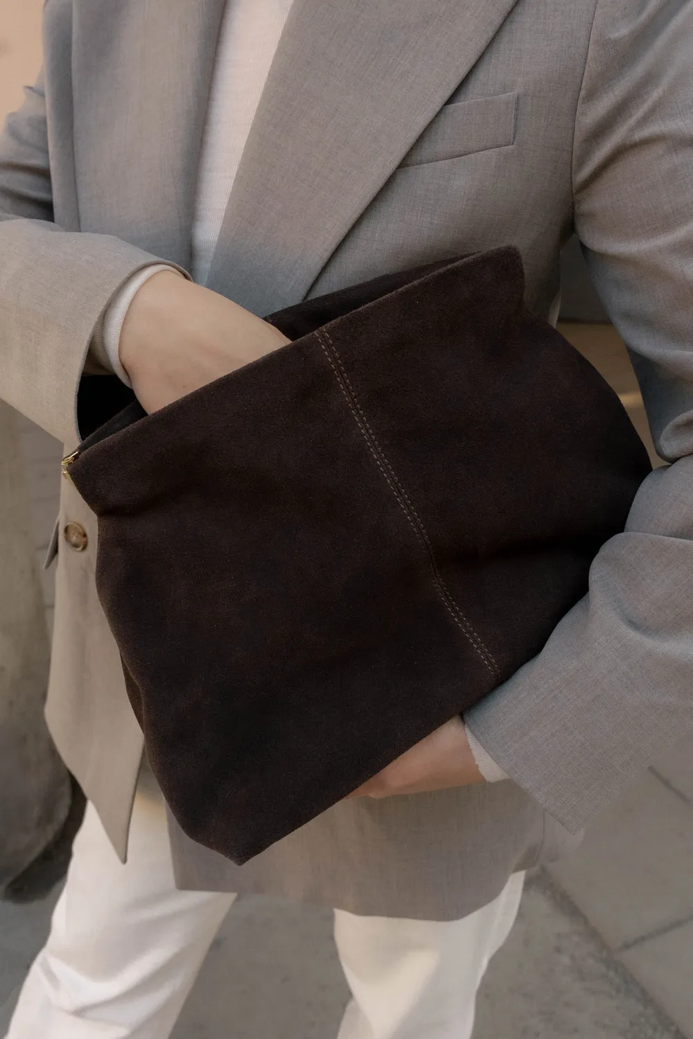 Flattered Clay Clutch Suede Chocolate clutch bruin suede