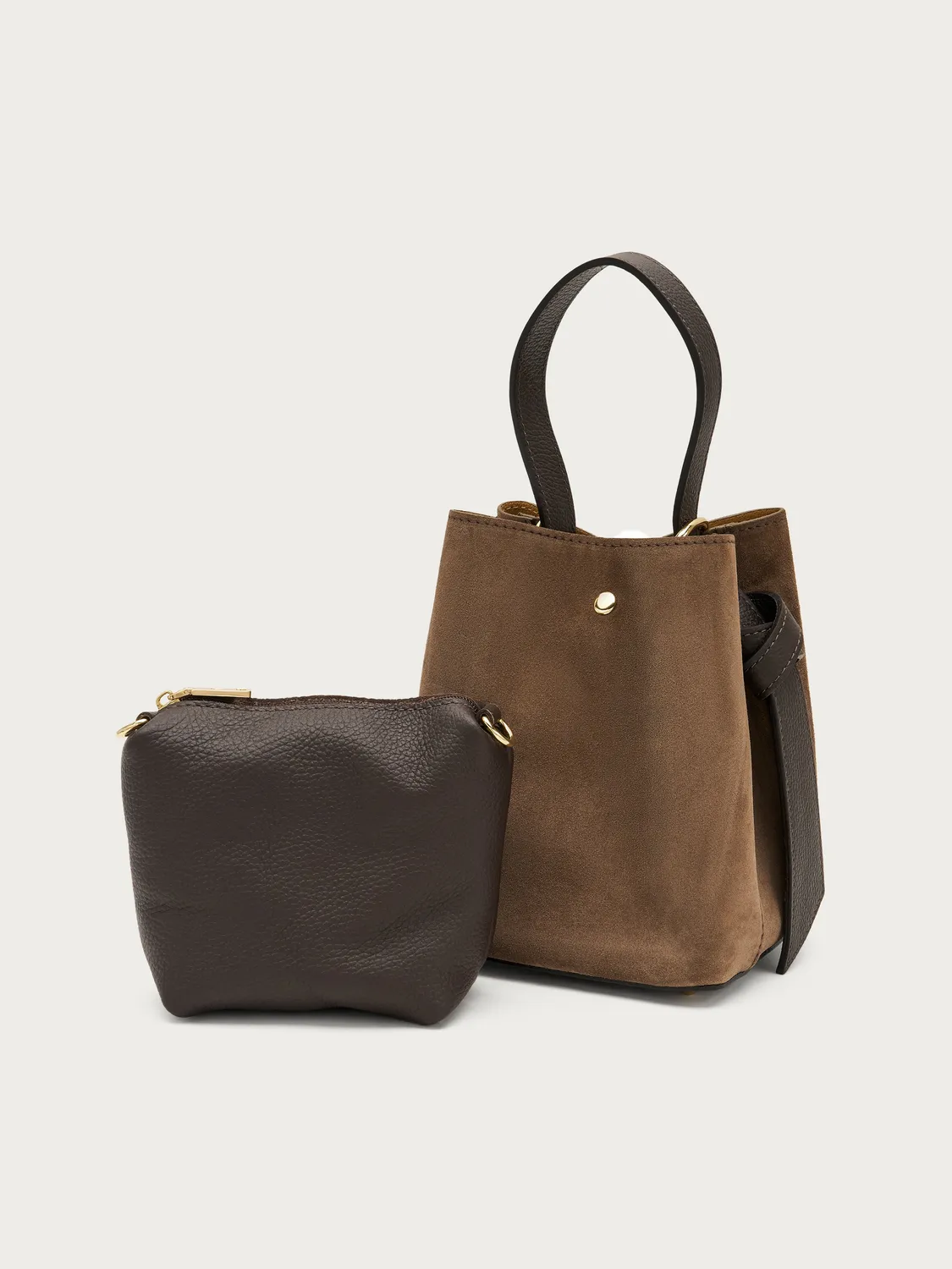 Frau chocoladebruine suède bucketbag small met pouch