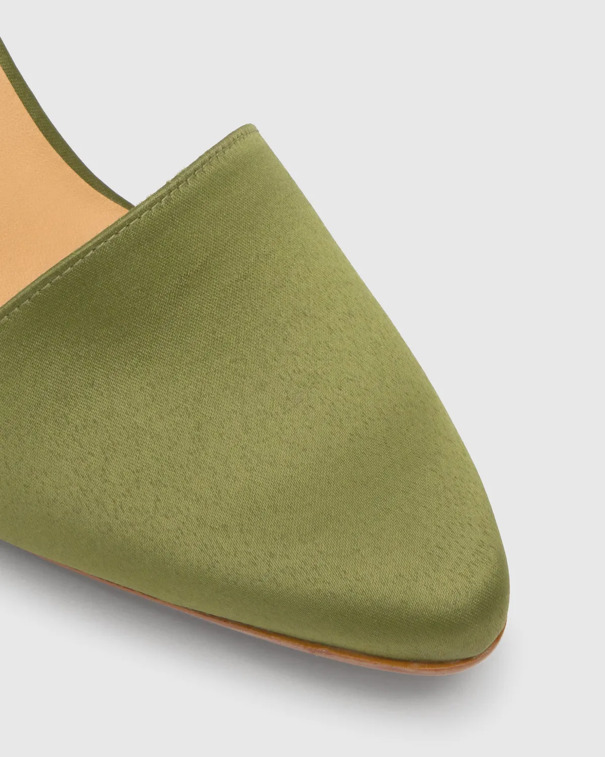 Castaner Judi 006 espadrilles olijf satijn puntneus