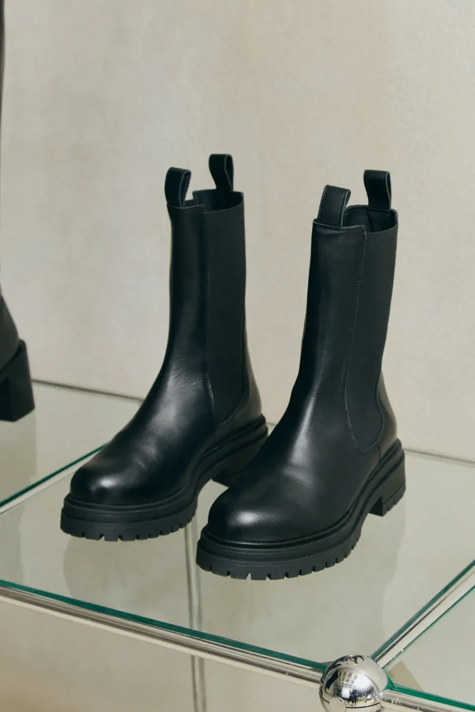 Jutelaune Alberta Black chelsea boots zwart leer