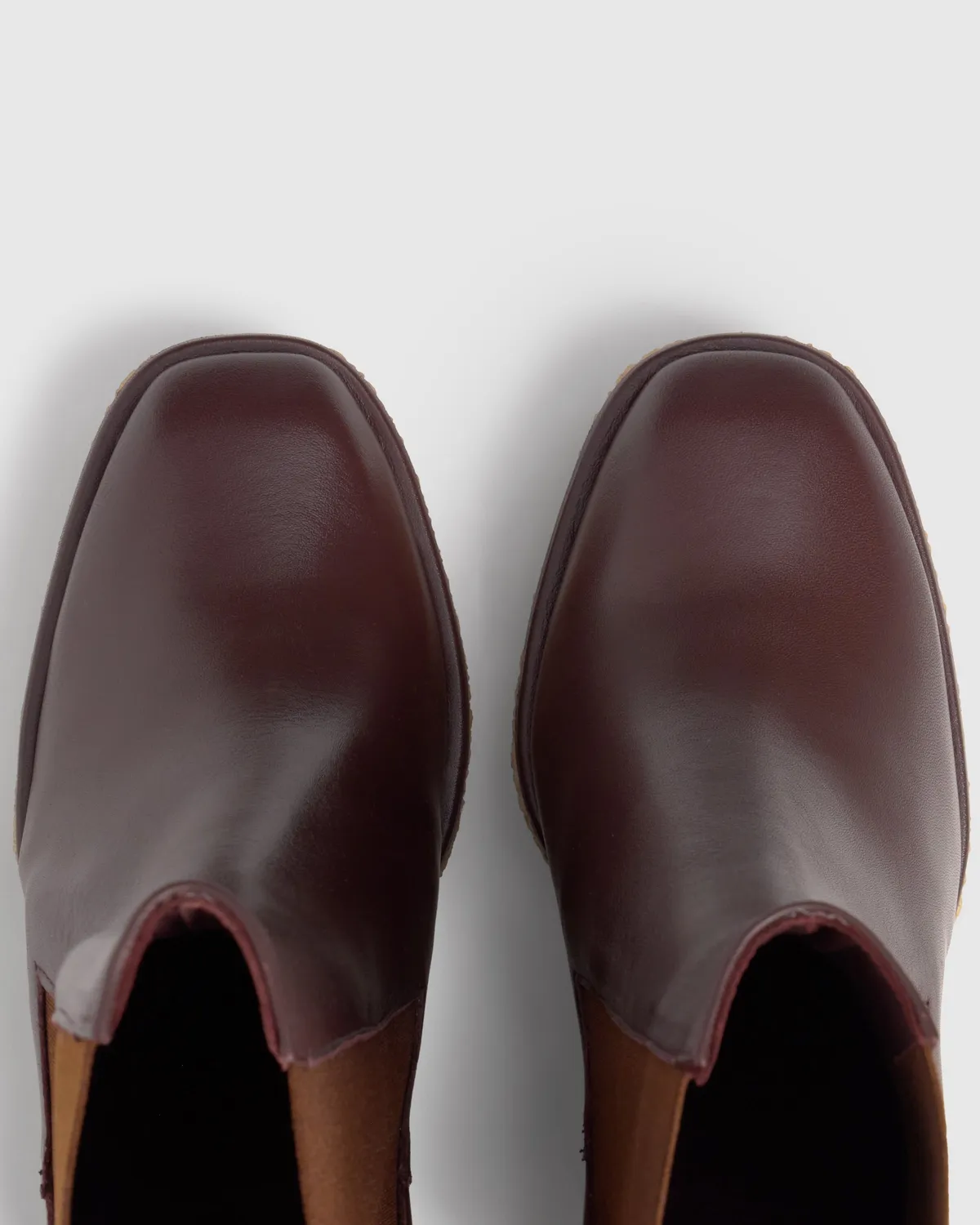 Castaner Bambola 113 enkellaars bordeaux sleehak