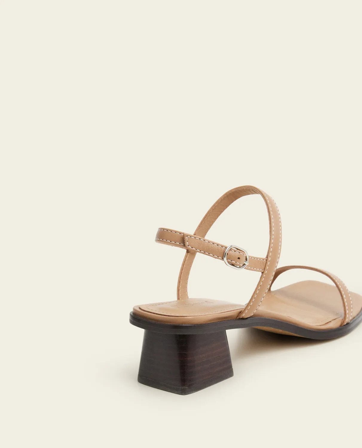 Flattered Juno sandaal cognac leer met hak