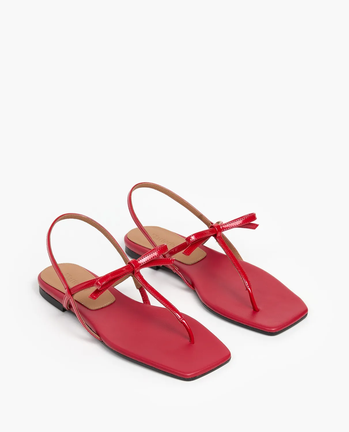 Flattered Sina sandalen cherry lakleer plat