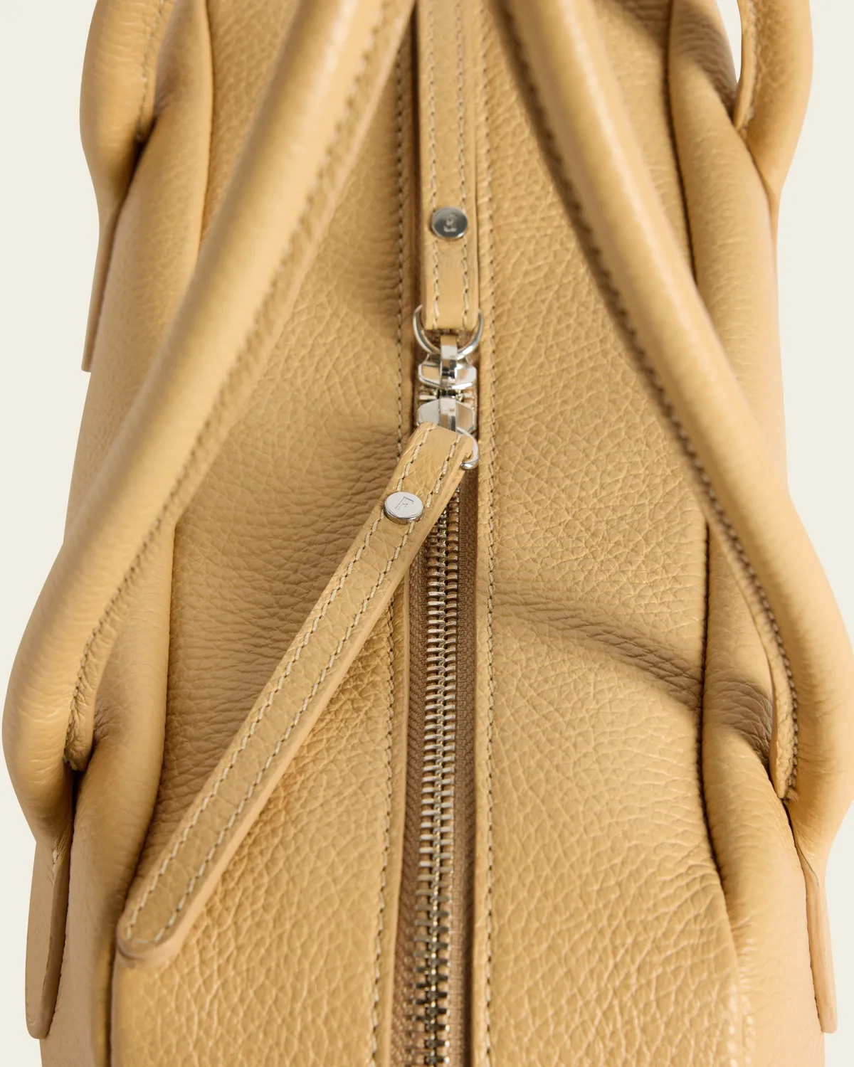 Flattered Leia schoudertas leer biscotti grained