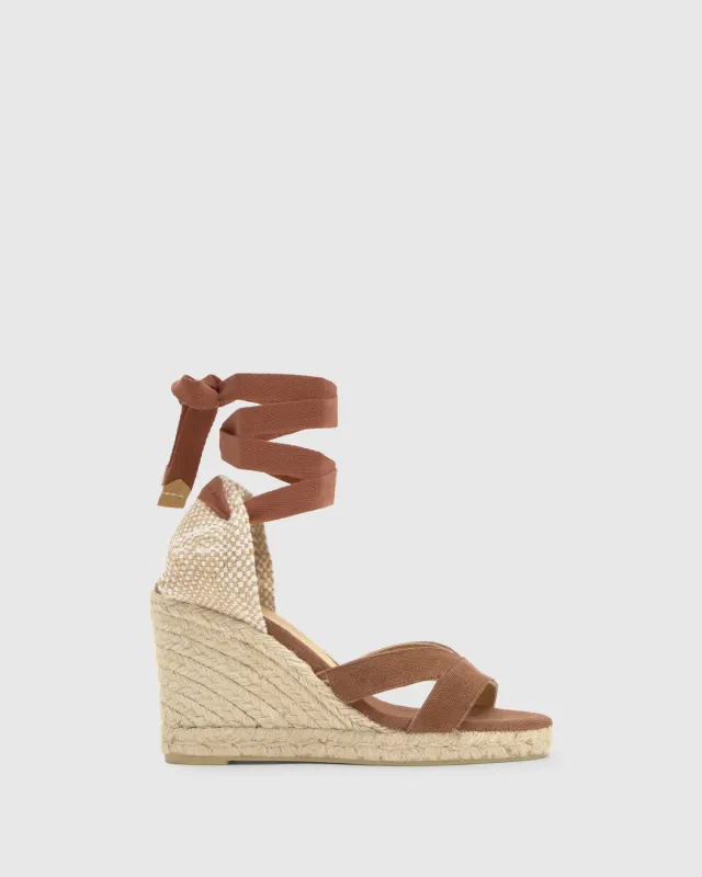 Castaner Bailey 8 002 sleehaksandaal pecan canvas
