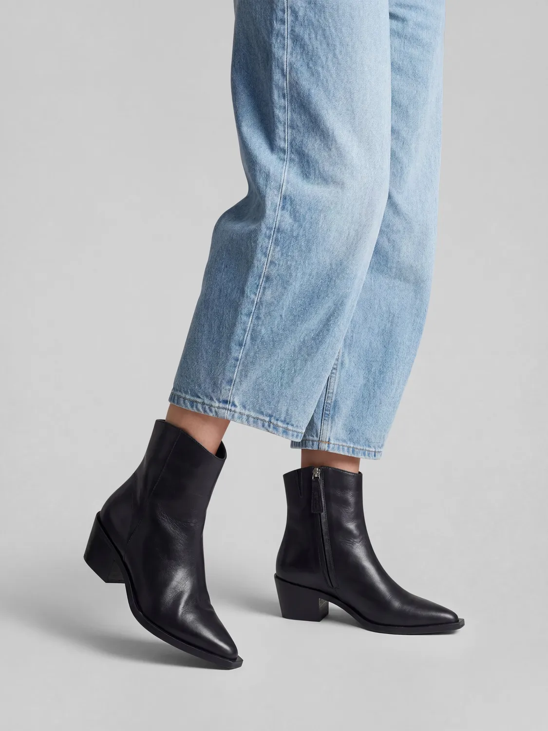 Frau FX Texan enkellaarzen zwart leer rits