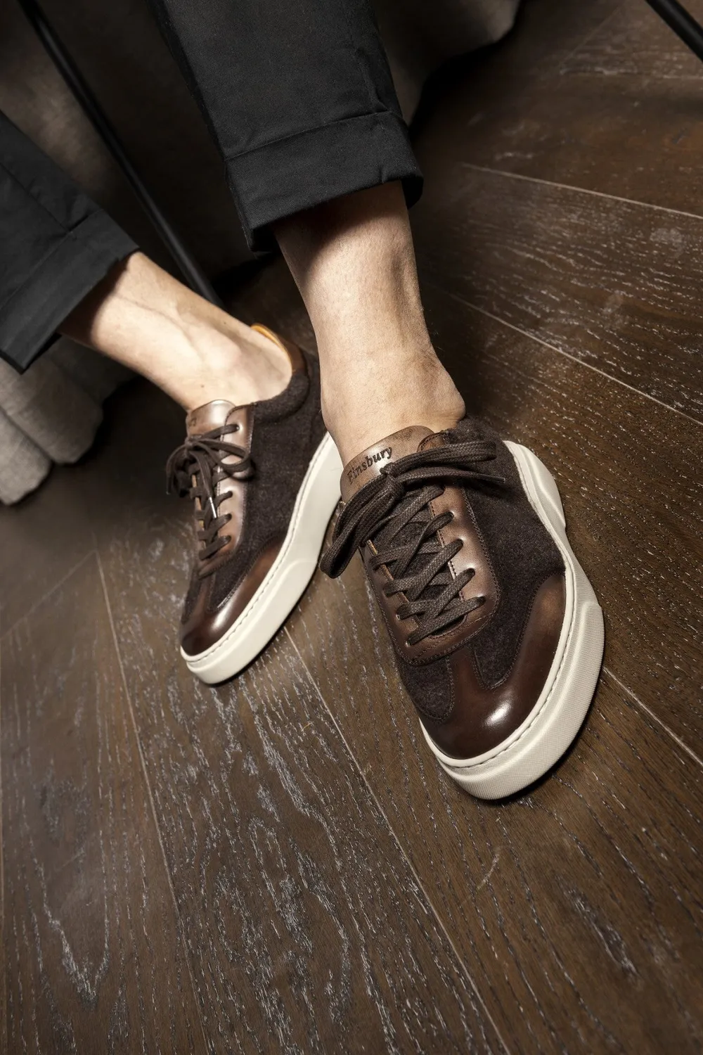 Finsbury Magnus sneaker heren bruin vilt en leer lage top