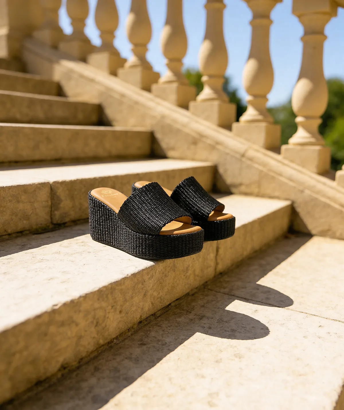 Finsbury Sabrina muiltjes zwart raffia Italie