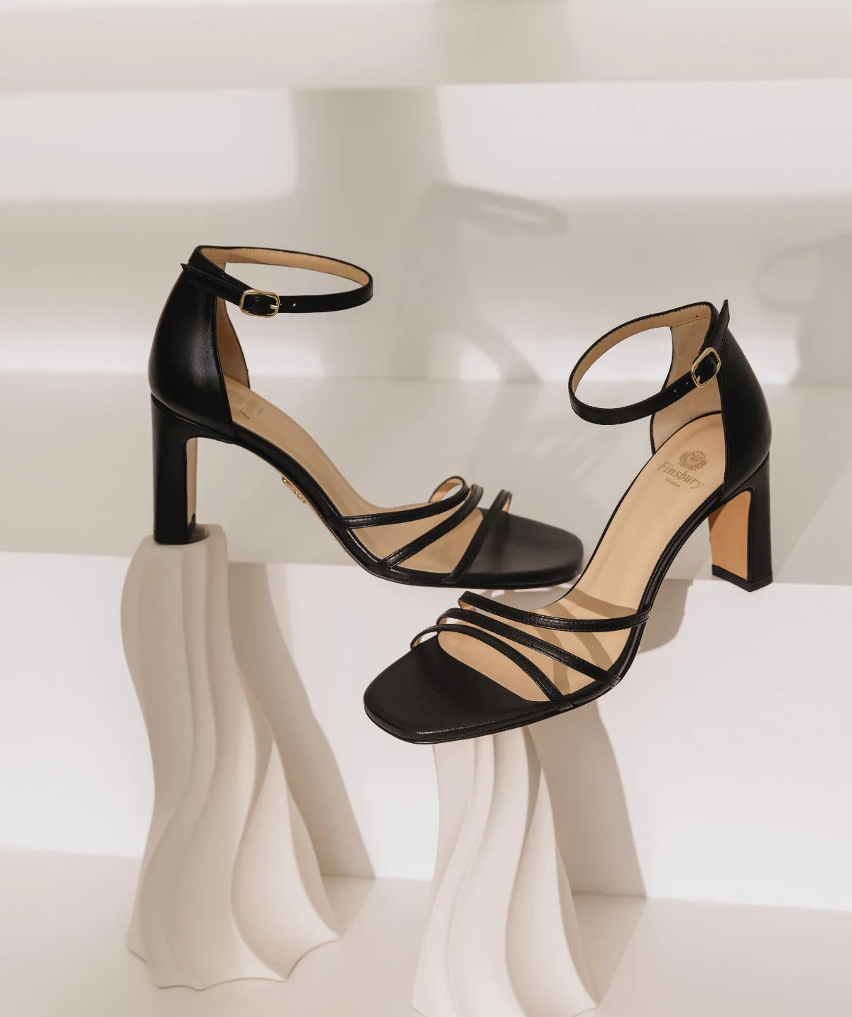 Finsbury Cécile leren sandalen zwart hak 6,5 cm