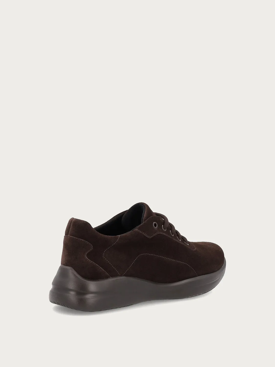Frau Comfort Tech bruine suède sneakers dames