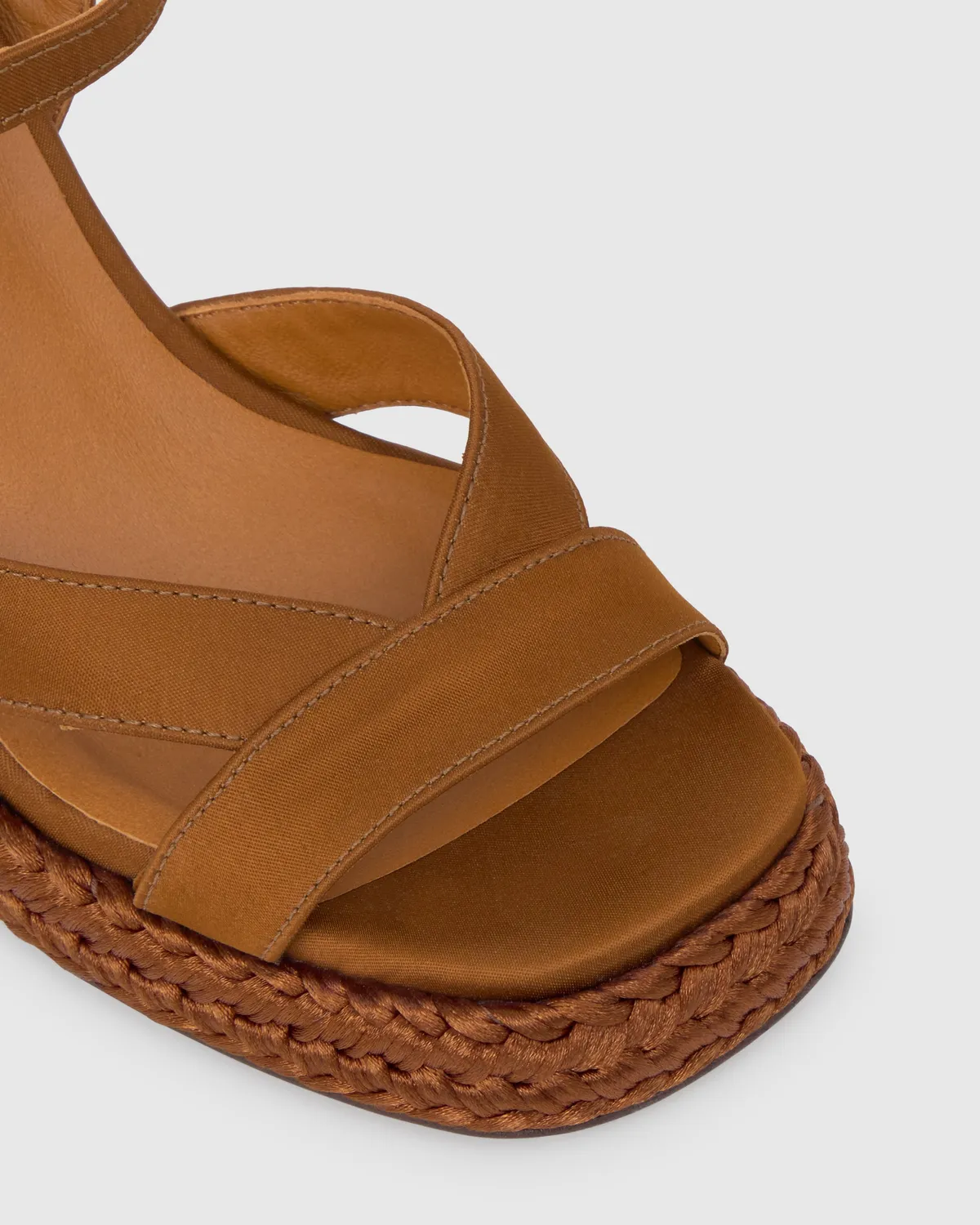 Castaner Viena 312 sandalen oker satijn 10 cm