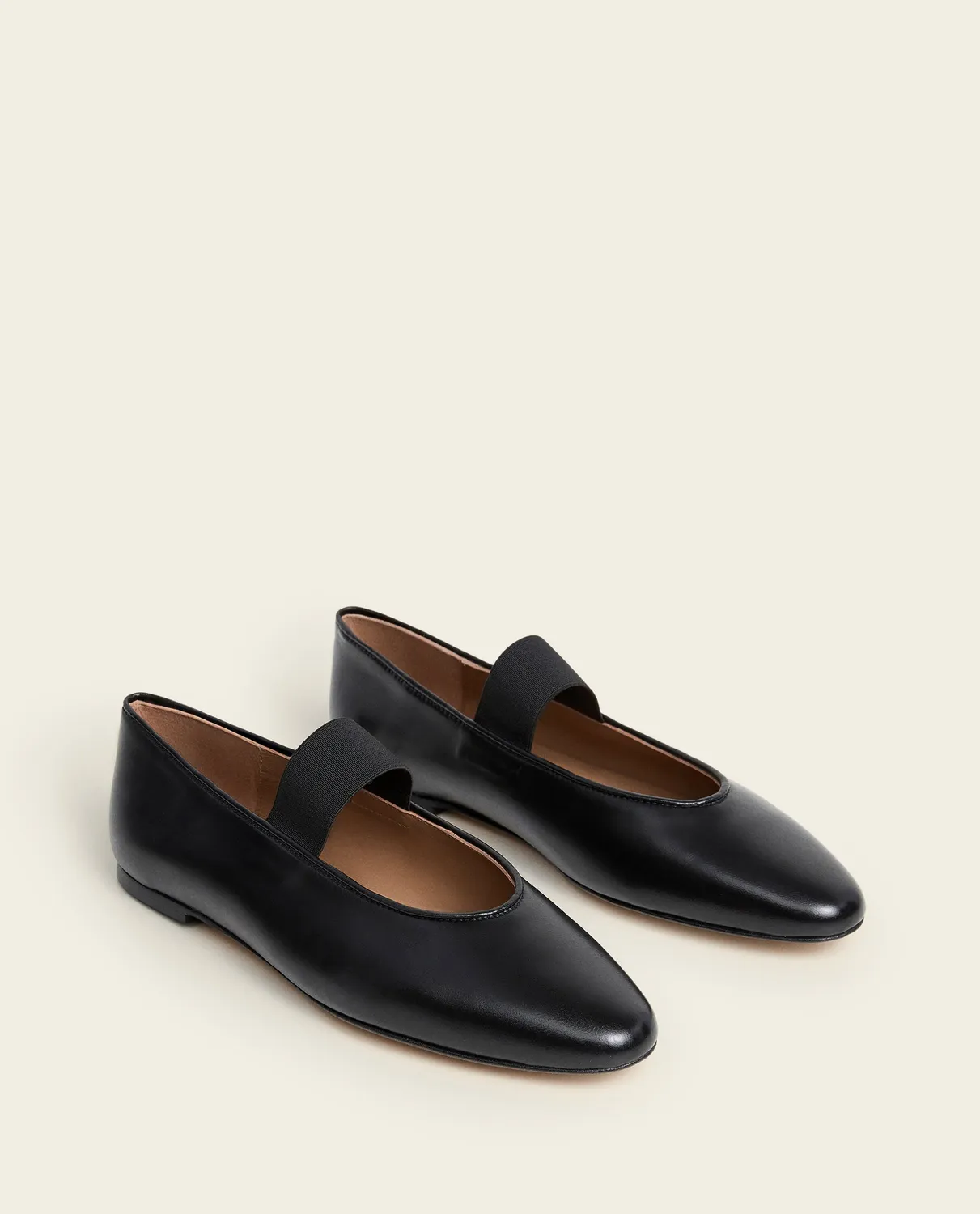 Flattered Bree ballerina zwart leer amandelneus