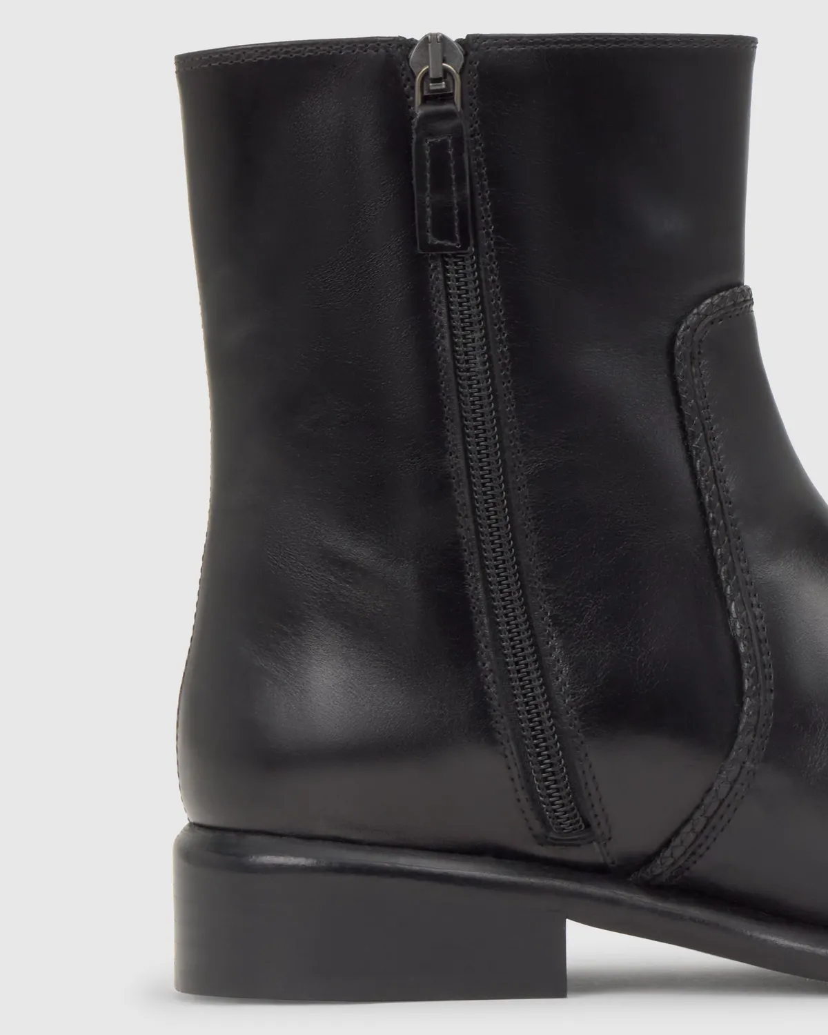Castaner Elsa 313 enkellaars zwart nappa