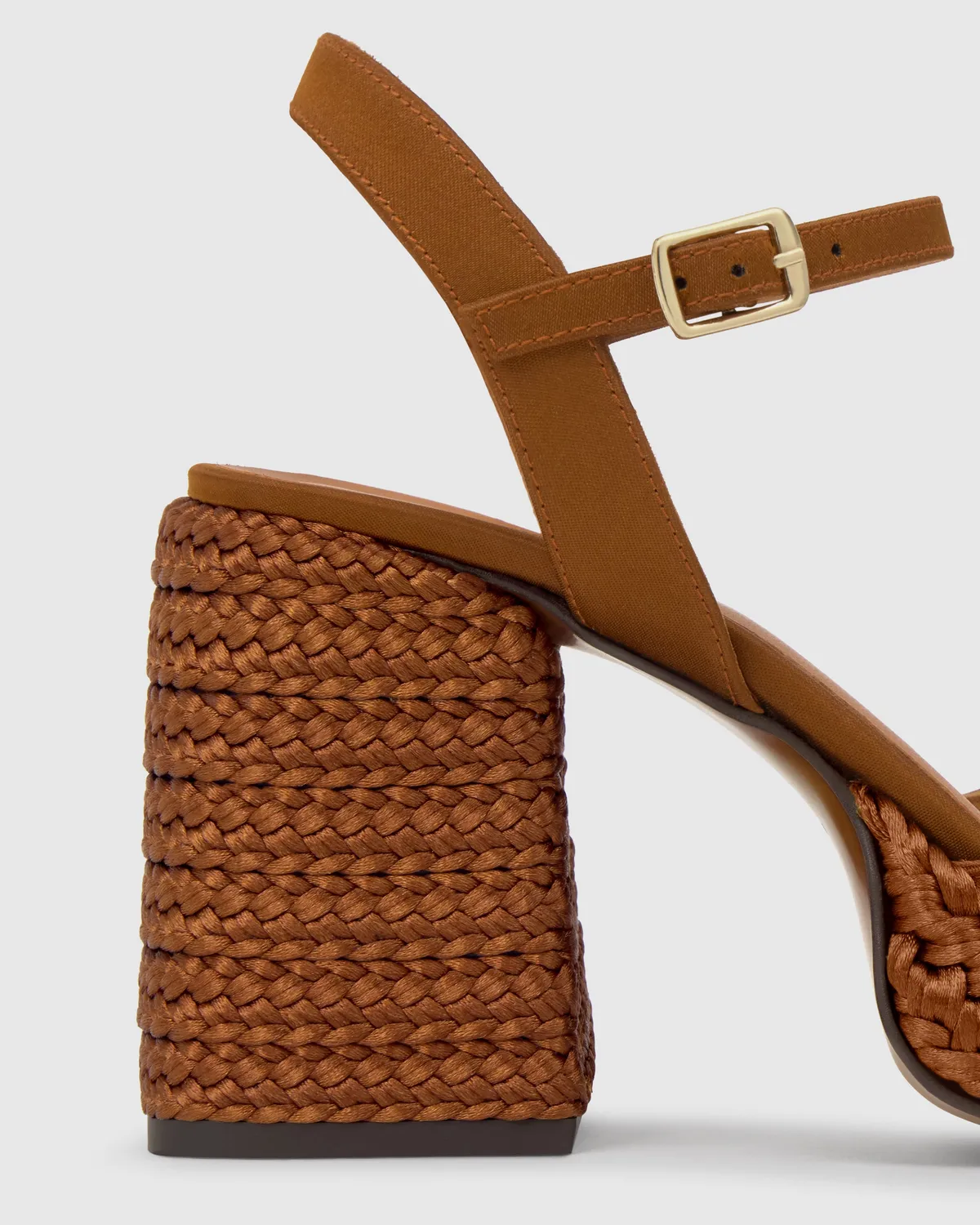 Castaner Vilnia/312 pumps ocre satijn 10cm hak