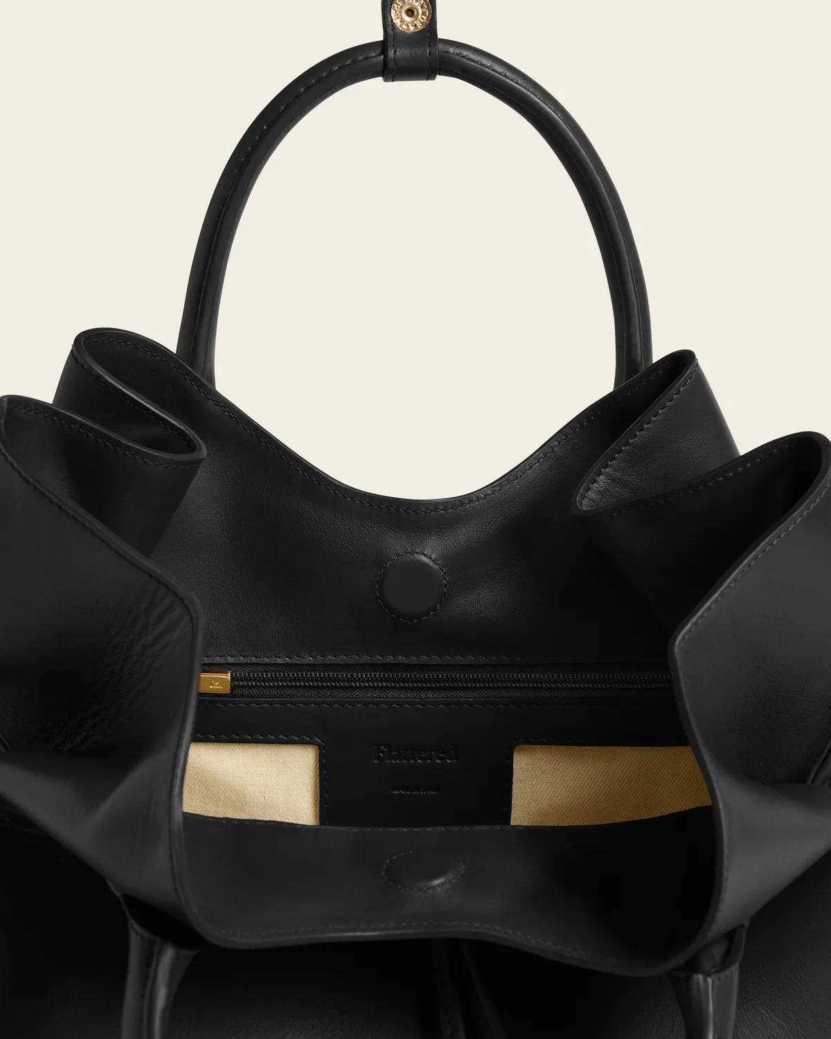 Flattered Maris shopper zwart leer hengsel