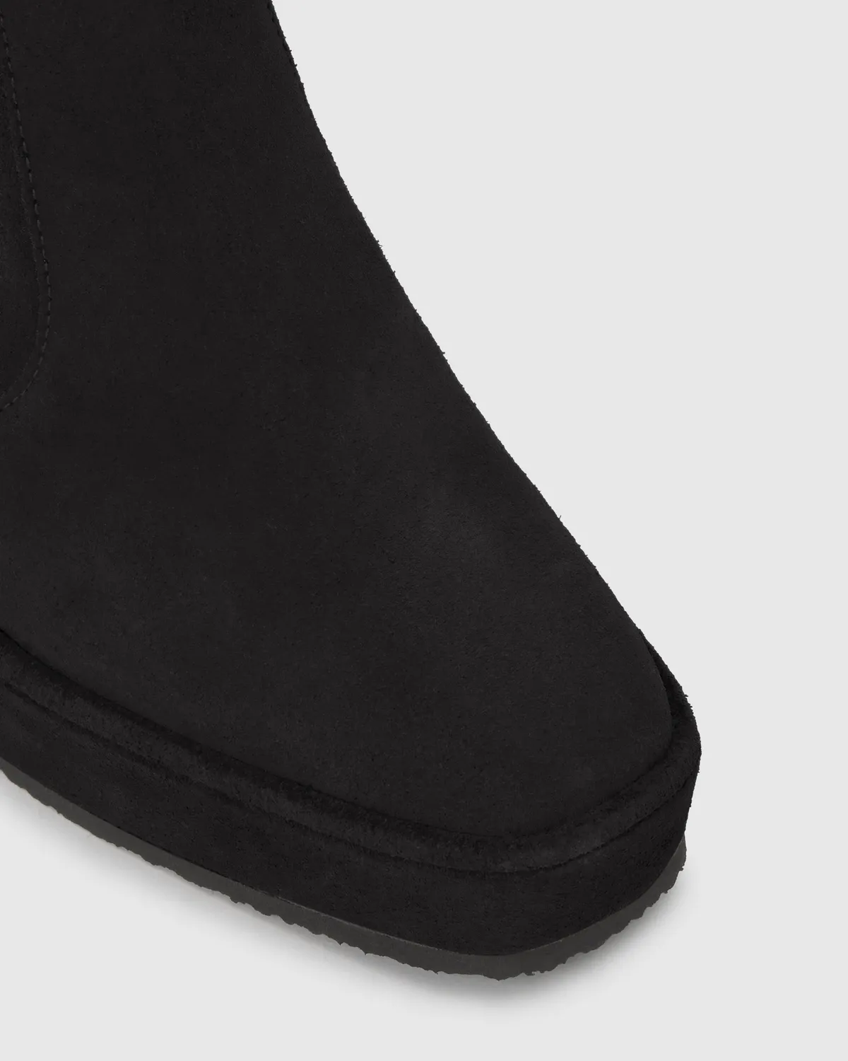 Castaner Brisbane 186 enkellaarsjes zwart suède 10 cm