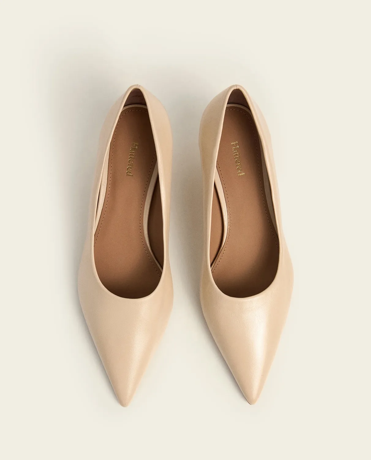 Flattered Naima Leather pumps creme leer kittenhak