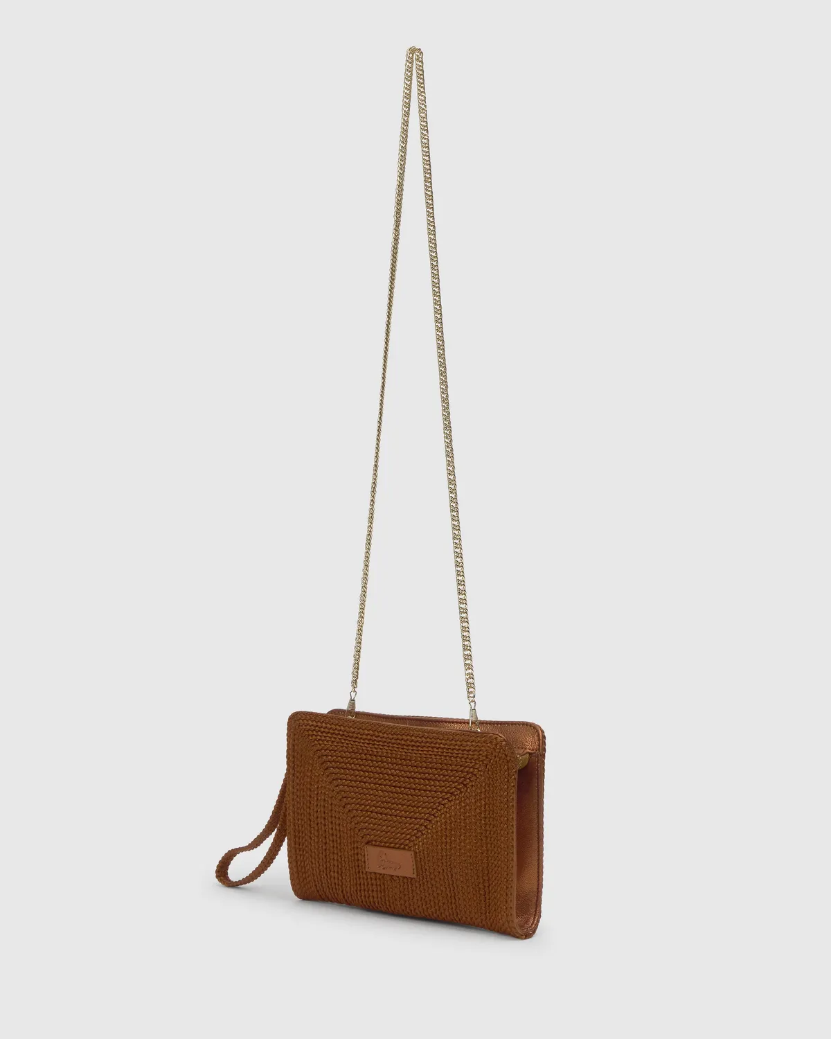 Castaner Bali 312 pochette oker geweven satijn