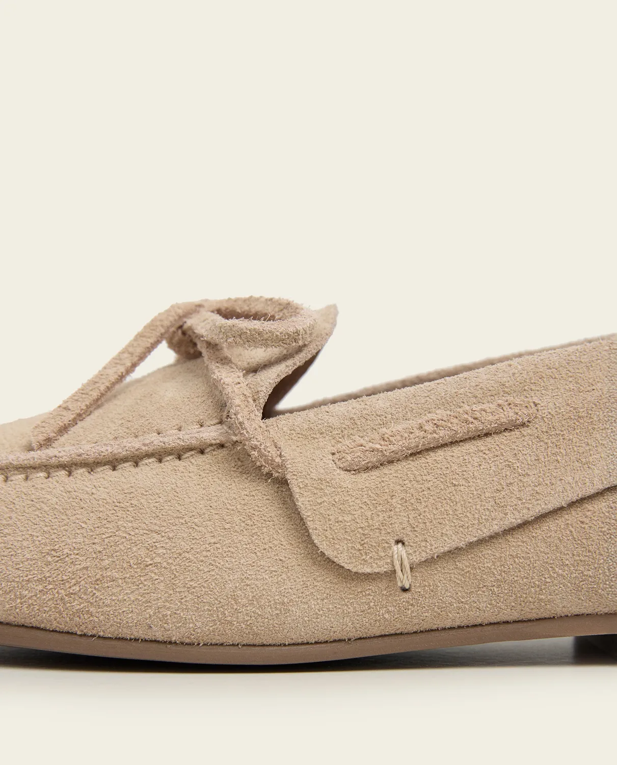 Flattered Fatima loafer zand suède