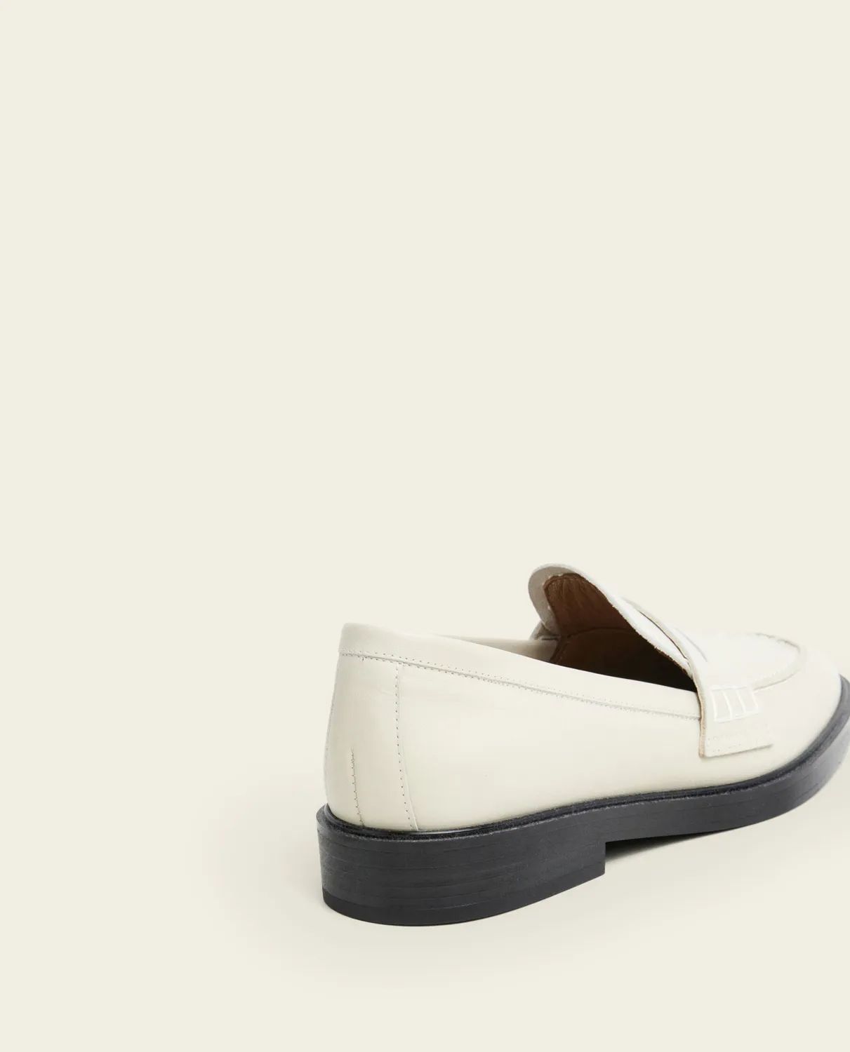 Flattered Sara Leather Creme loafers crème leer