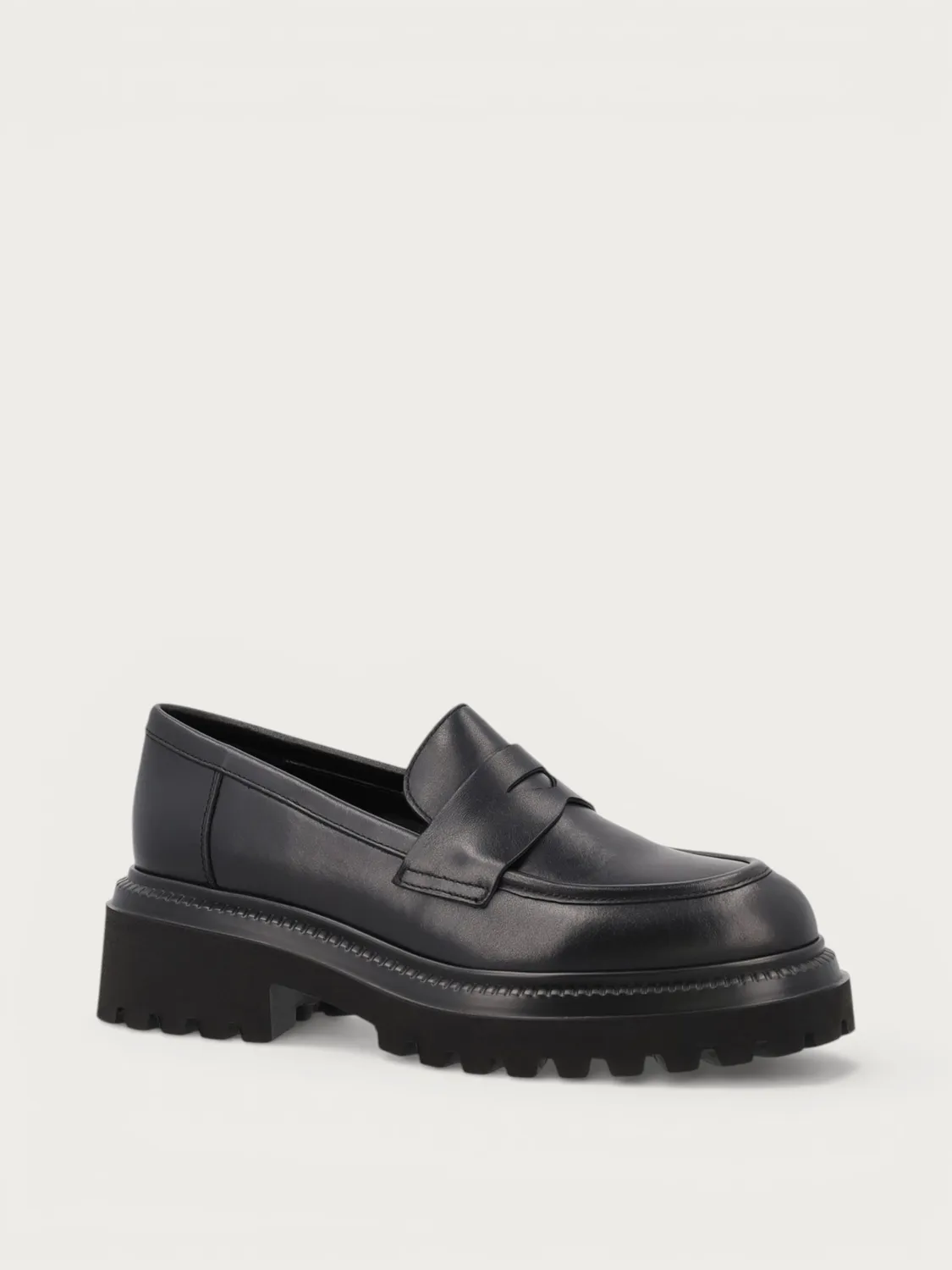 Frau Verona loafers zwart leer chunky zool dames