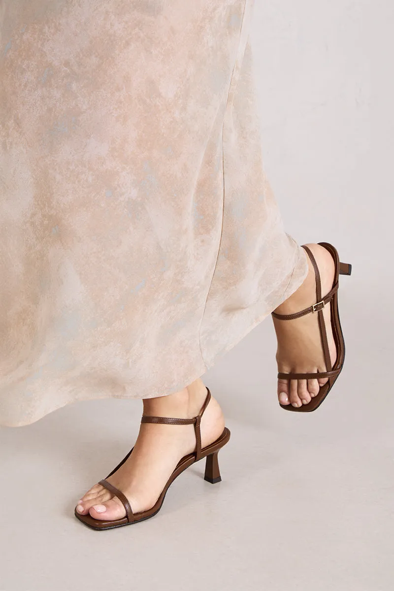 Bryan Stepwise Palmira sandalen met hak bruin leer